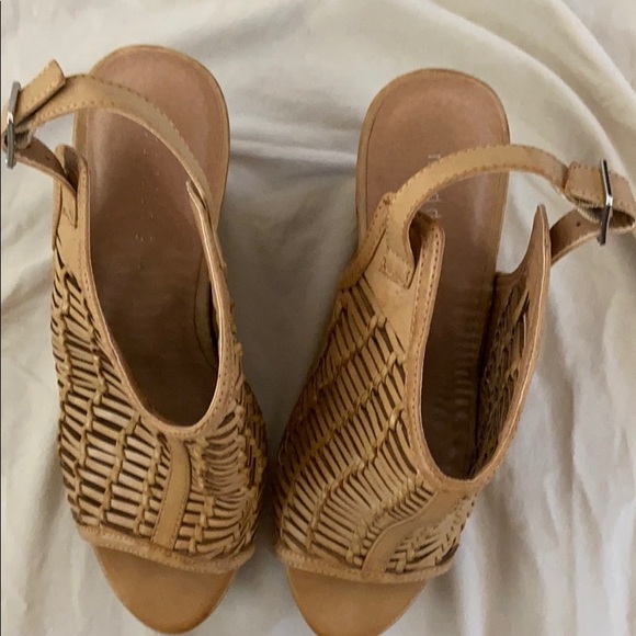 Madden Girl tan open toe wedges - Picture 4 of 5